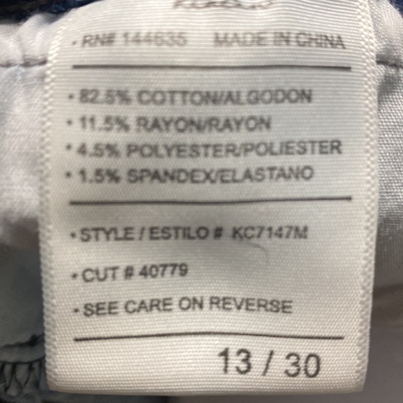 Like new KanCan destructed hem jeggings Size 13/30 - Picture 5 of 5